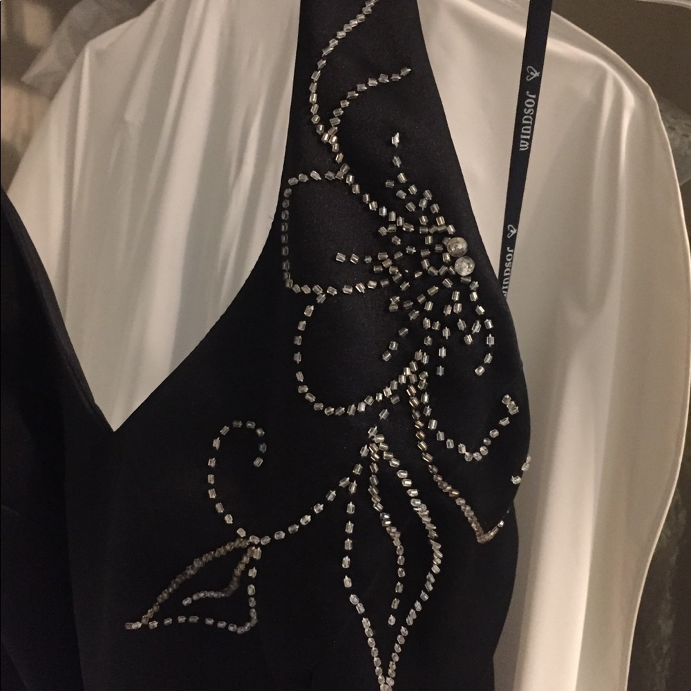 Prom, evening, homecoming gown - Picture 2 of 5